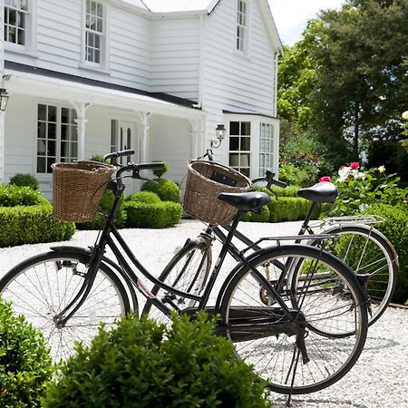 Wyett House Bed & Breakfast Грейтаун Екстериор снимка