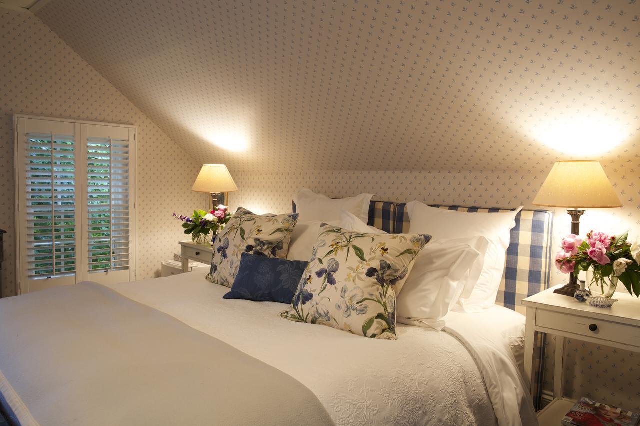 Wyett House Bed & Breakfast Грейтаун Екстериор снимка
